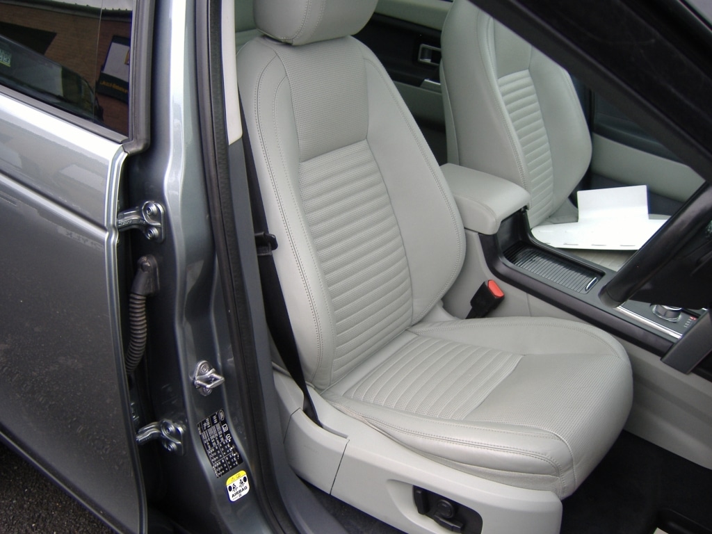 Used Land Rover Discovery Sport 2015 for sale - 76134527: Photo 13