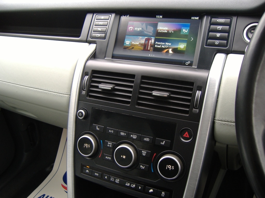 Used Land Rover Discovery Sport 2015 for sale - 76134527: Photo 14