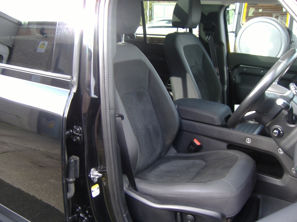 Used Land Rover Defender 2021 for sale - 78045903: Photo 13