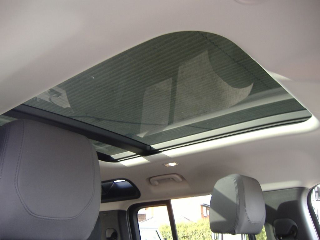 Used Land Rover Defender 2021 for sale - 78045903: Photo 14