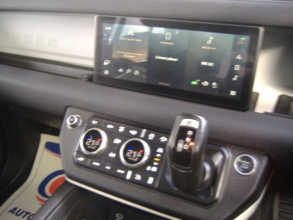 Used Land Rover Defender 2021 for sale - 78045903: Photo 18