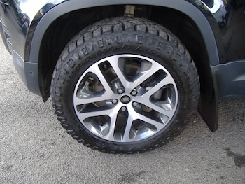 Used Land Rover Defender 2021 for sale - 78045903: Photo