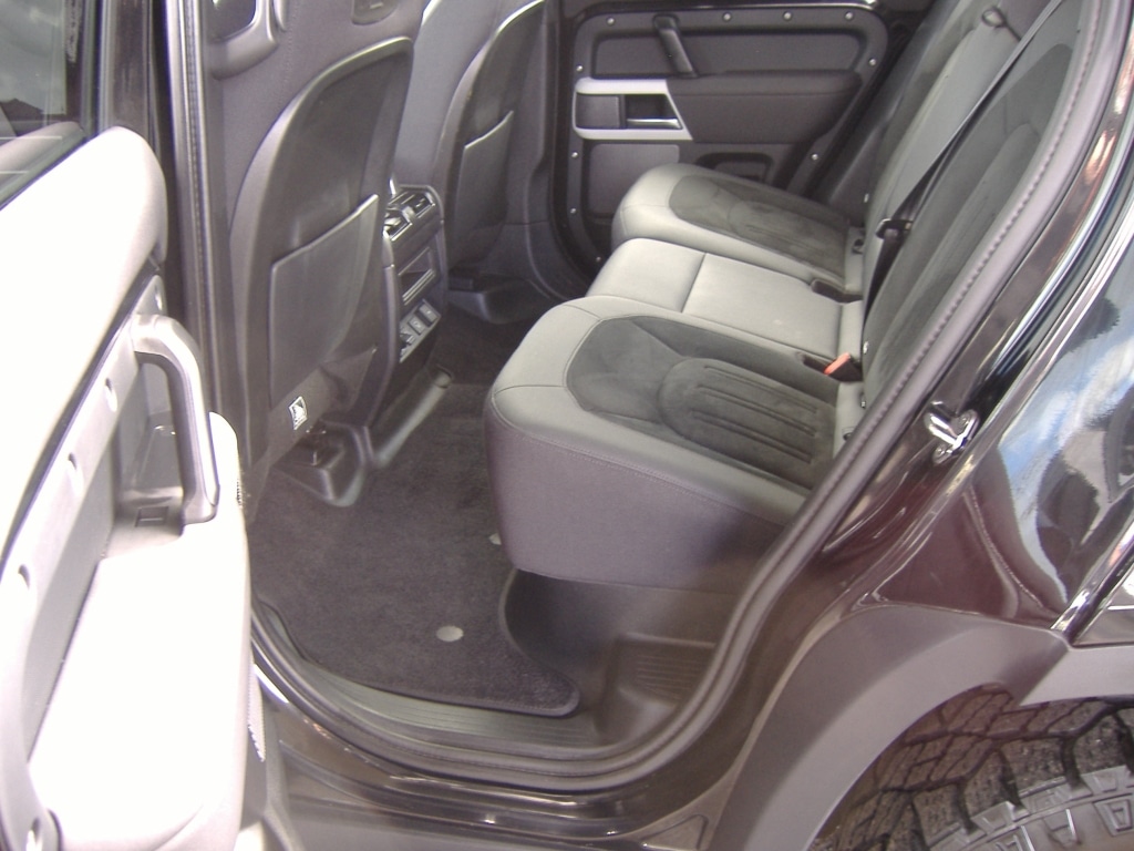 Used Land Rover Defender 2021 for sale - 78045903: Photo 6