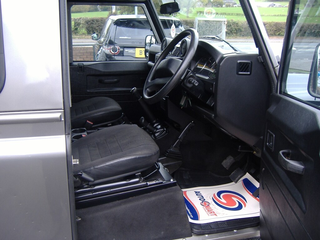 Used Land Rover Defender 2009 for sale - 76325016: Photo 11