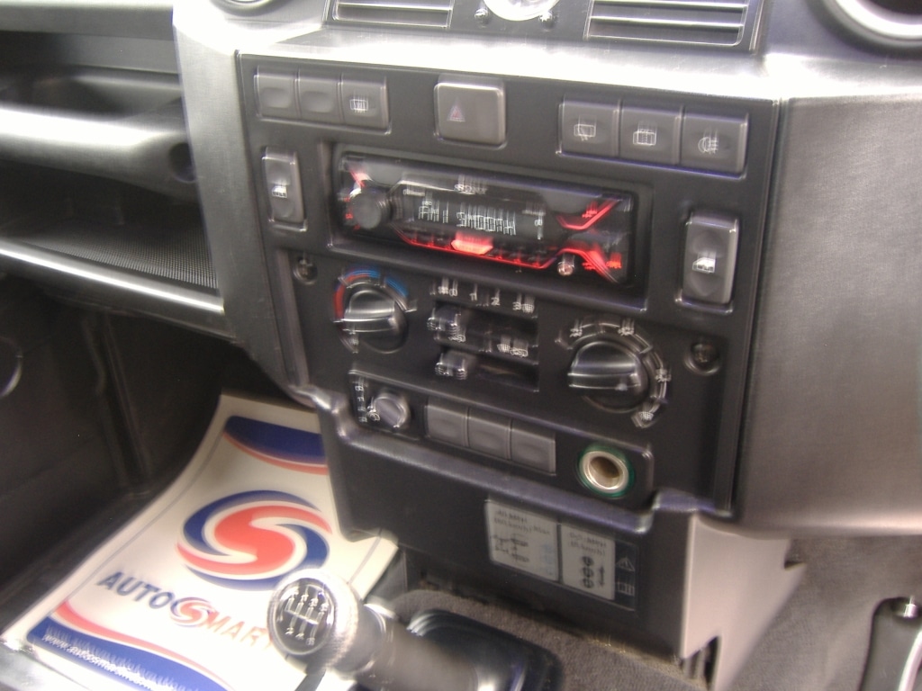 Used Land Rover Defender 2009 for sale - 76325016: Photo 13