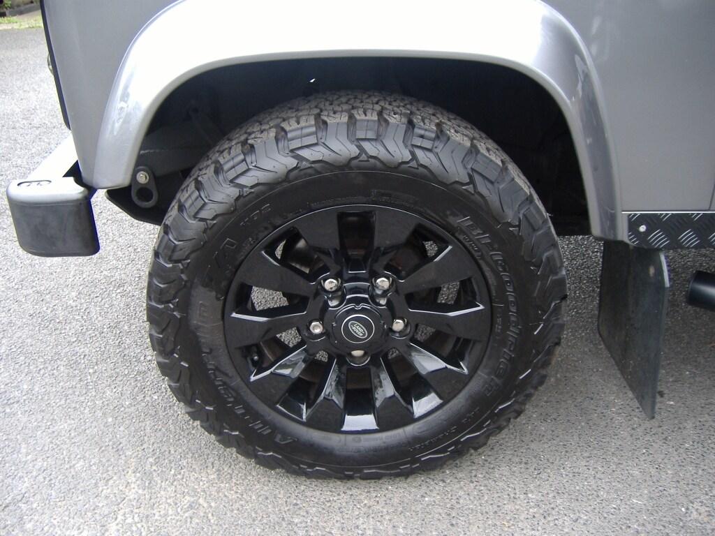 Used Land Rover Defender 2009 for sale - 76325016: Photo 4