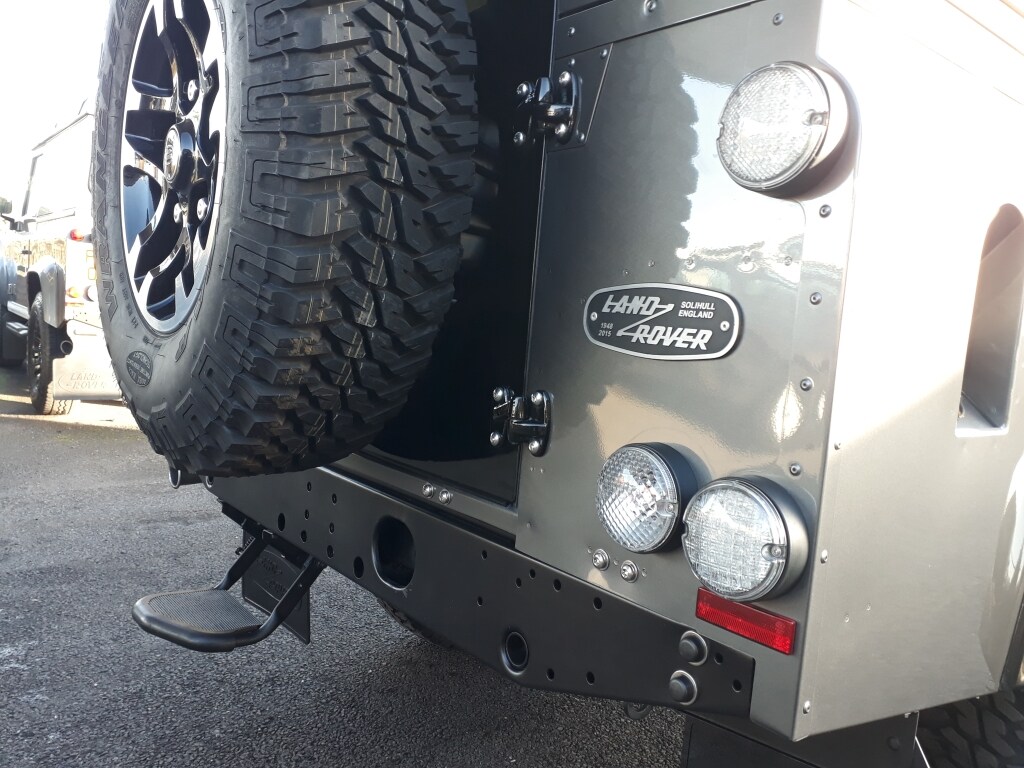 Used Land Rover Defender 110 2016 for sale - 77166217: Photo 12