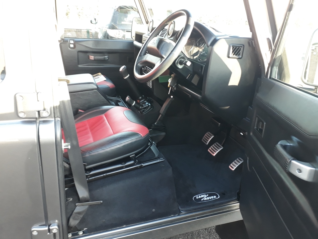 Used Land Rover Defender 110 2016 for sale - 77166217: Photo 14