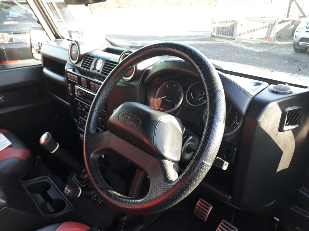 Used Land Rover Defender 110 2016 for sale - 77166217: Photo 15