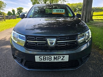 Used Dacia Sandero 2018 for sale - 78920351: Photo