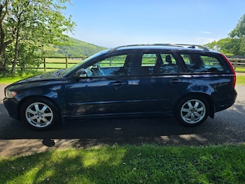 Used Volvo V50 2012 for sale - 79371608: Photo