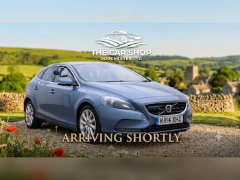 Used Volvo V40 2014 for sale - 79399435: Photo