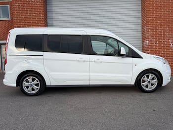 Used Ford Grand Tourneo Connect 2016 for sale - 79644634: Photo