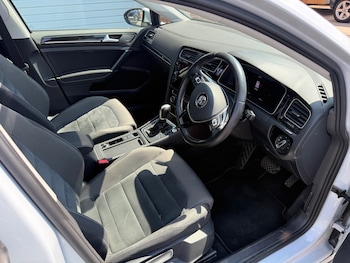 Used Volkswagen Golf 2018 for sale - 79229356: Photo