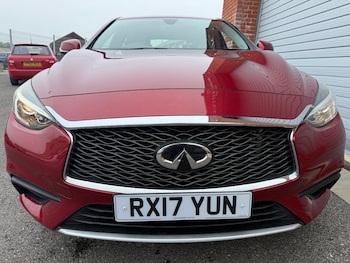 Used Infiniti Q30 2017 for sale - 78901266: Photo