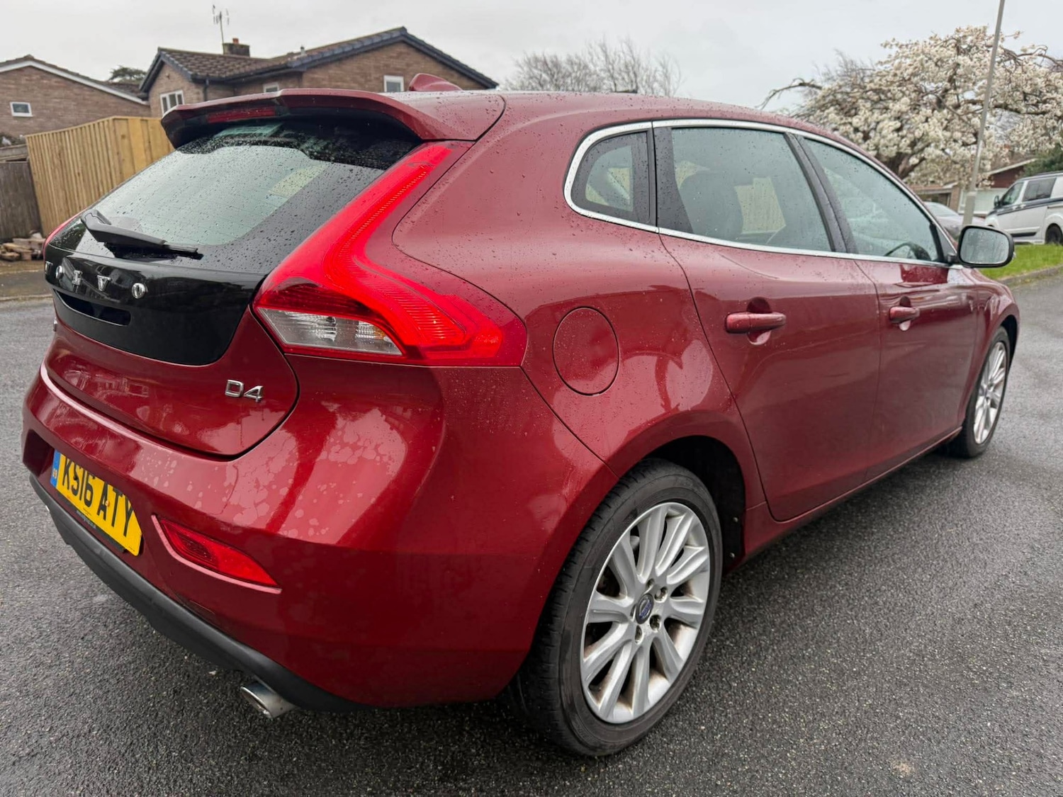 Used Volvo V40 2016 for sale - 78062180: Photo 3