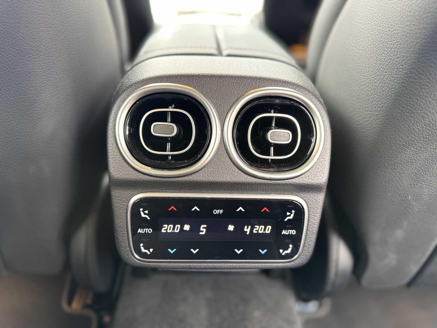 Used Mercedes-Benz C Class 2023 for sale - 77604673: Photo 26