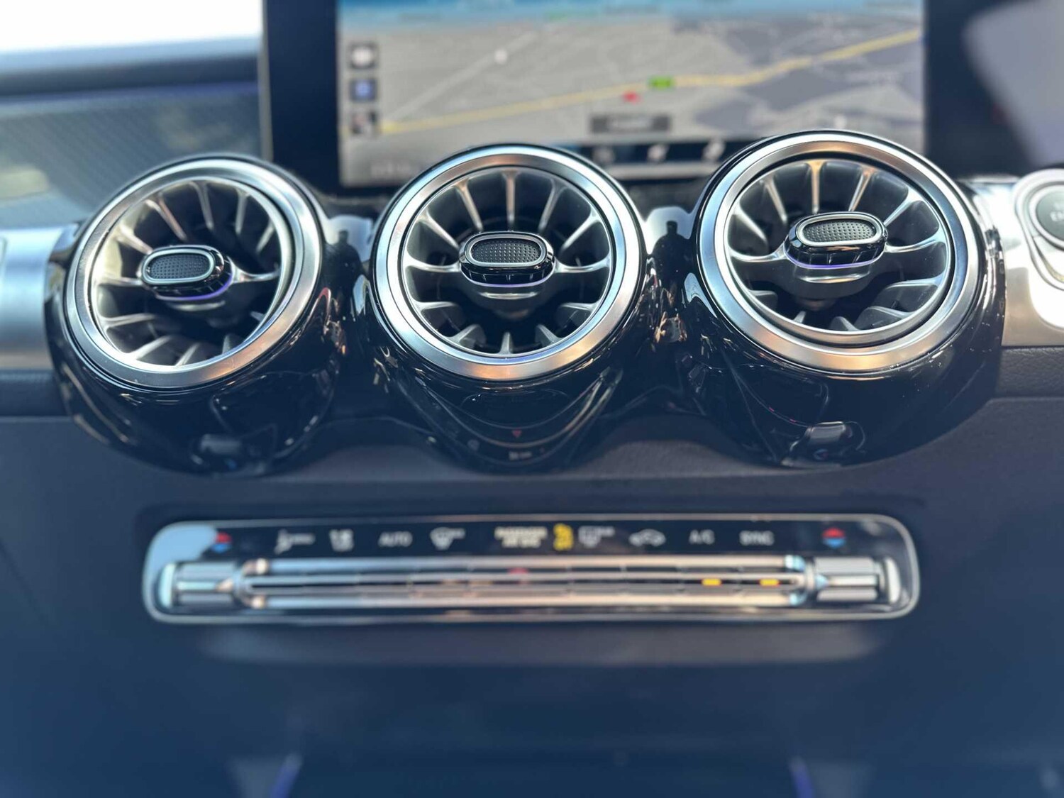 Used Mercedes-Benz GLB for sale - 77768679: Photo 34