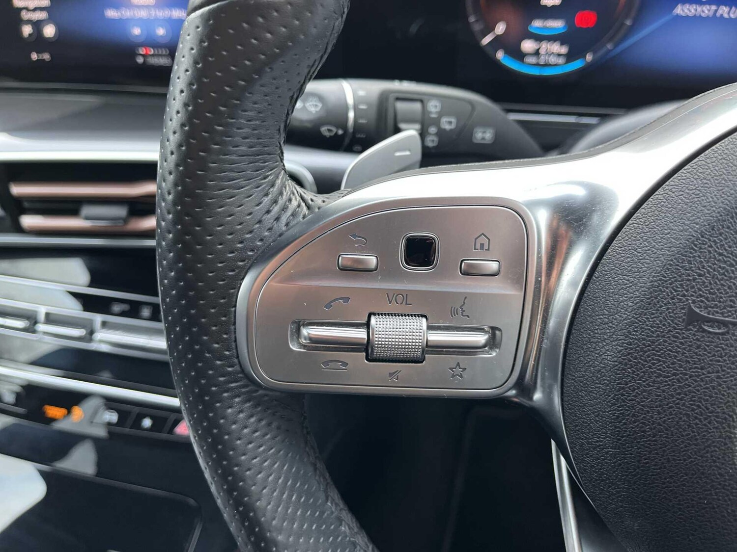 Used Mercedes-Benz EQC for sale - 77670643: Photo 32