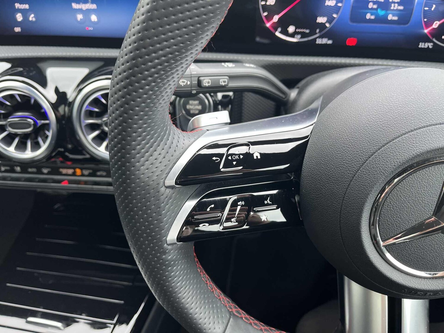 Used Mercedes-Benz A-Class for sale - 77604590: Photo 34