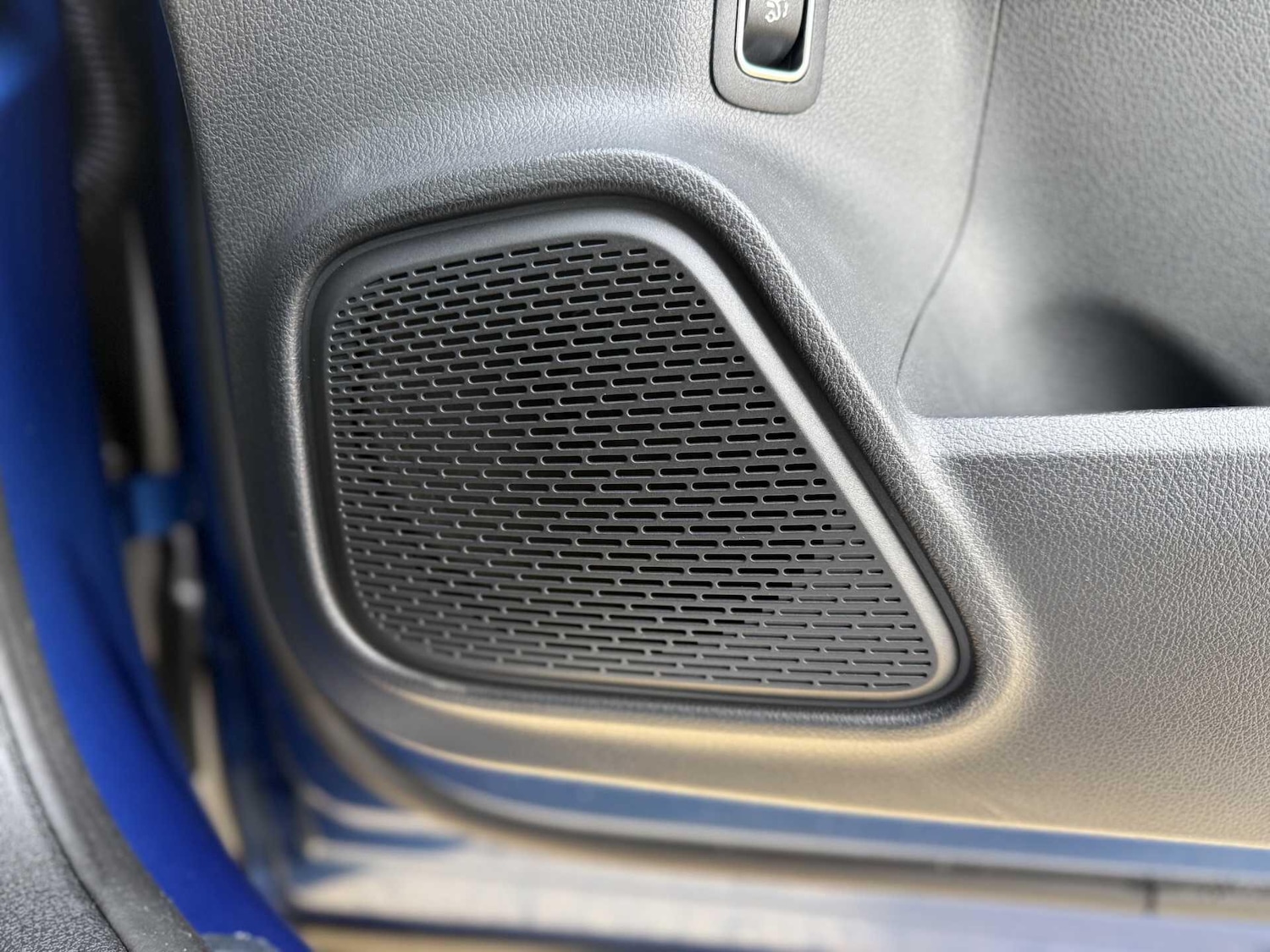 Used Mercedes-Benz EQB 2024 for sale - 77670815: Photo 29