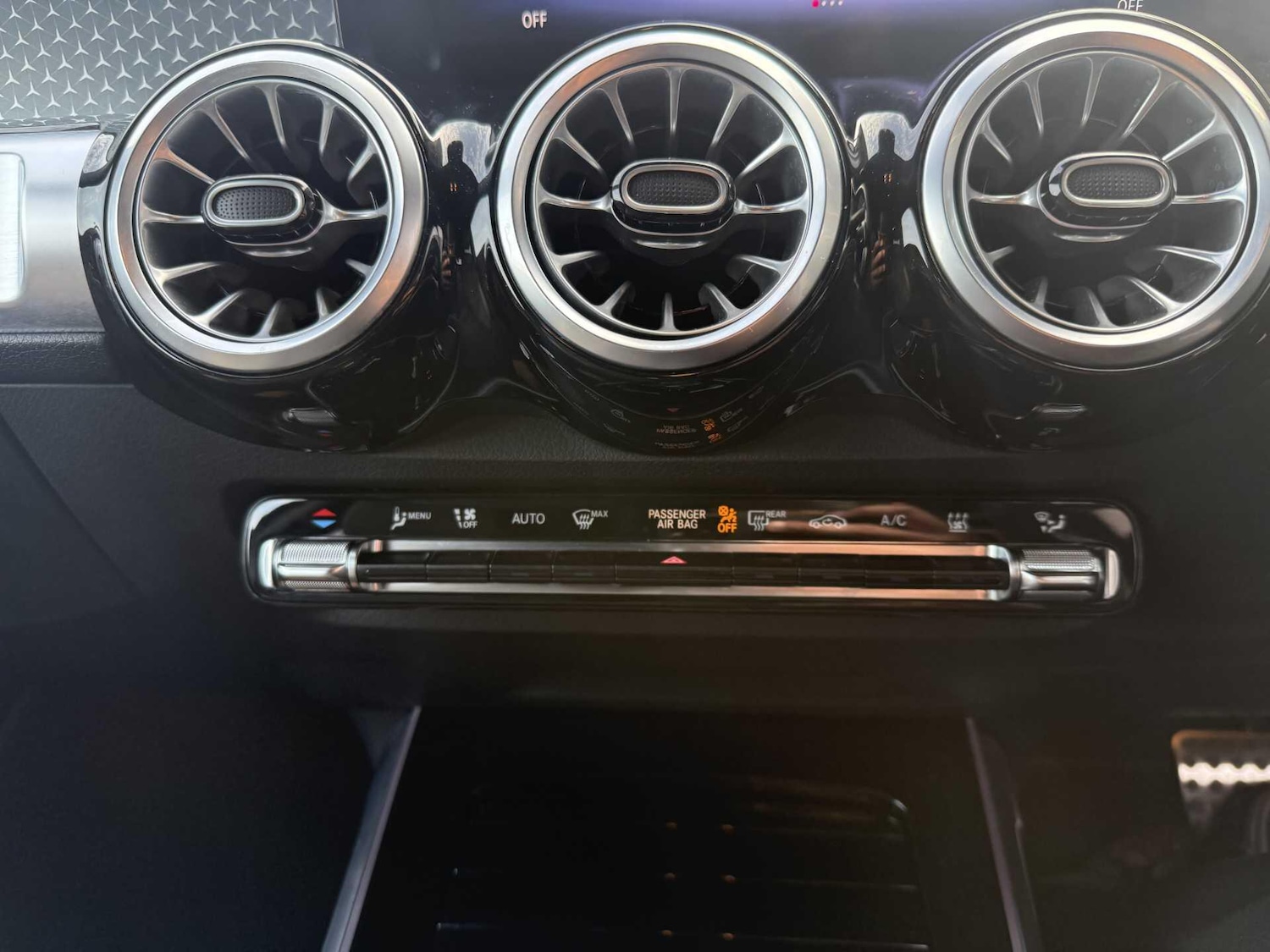 Used Mercedes-Benz EQB 2024 for sale - 77670815: Photo 33