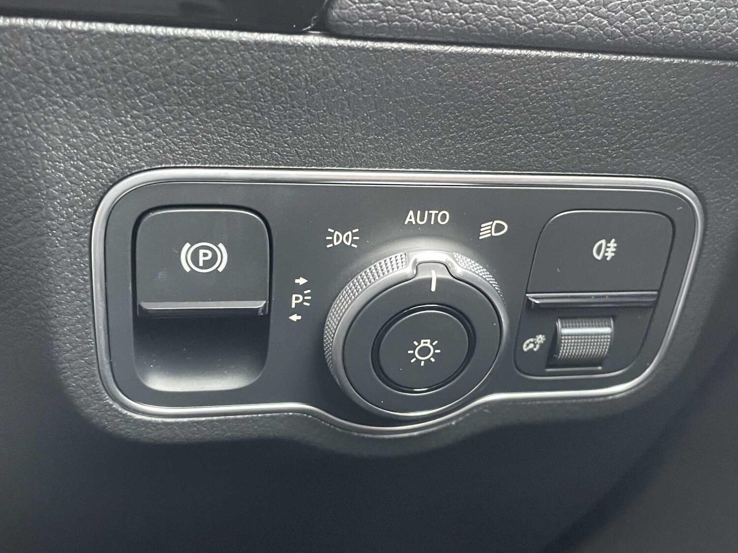 Used Mercedes-Benz EQA for sale - 77657865: Photo 38