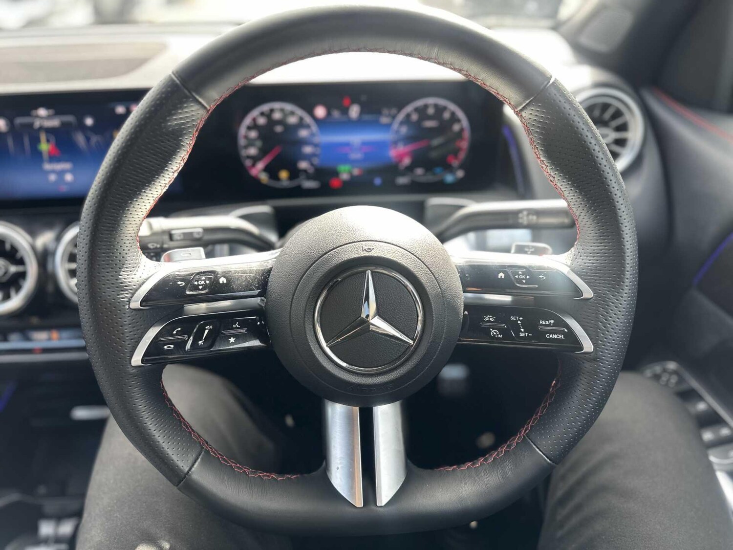 Used Mercedes-Benz GLB for sale - 77854095: Photo 32