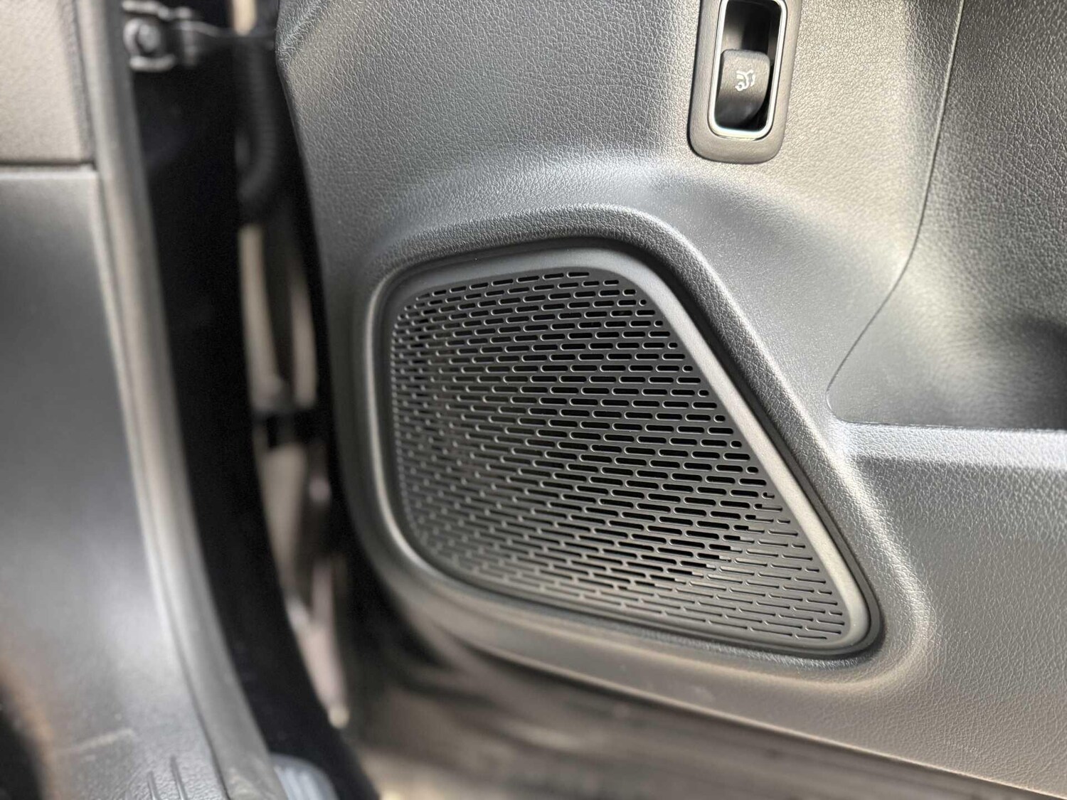 Used Mercedes-Benz GLB for sale - 77852734: Photo 32