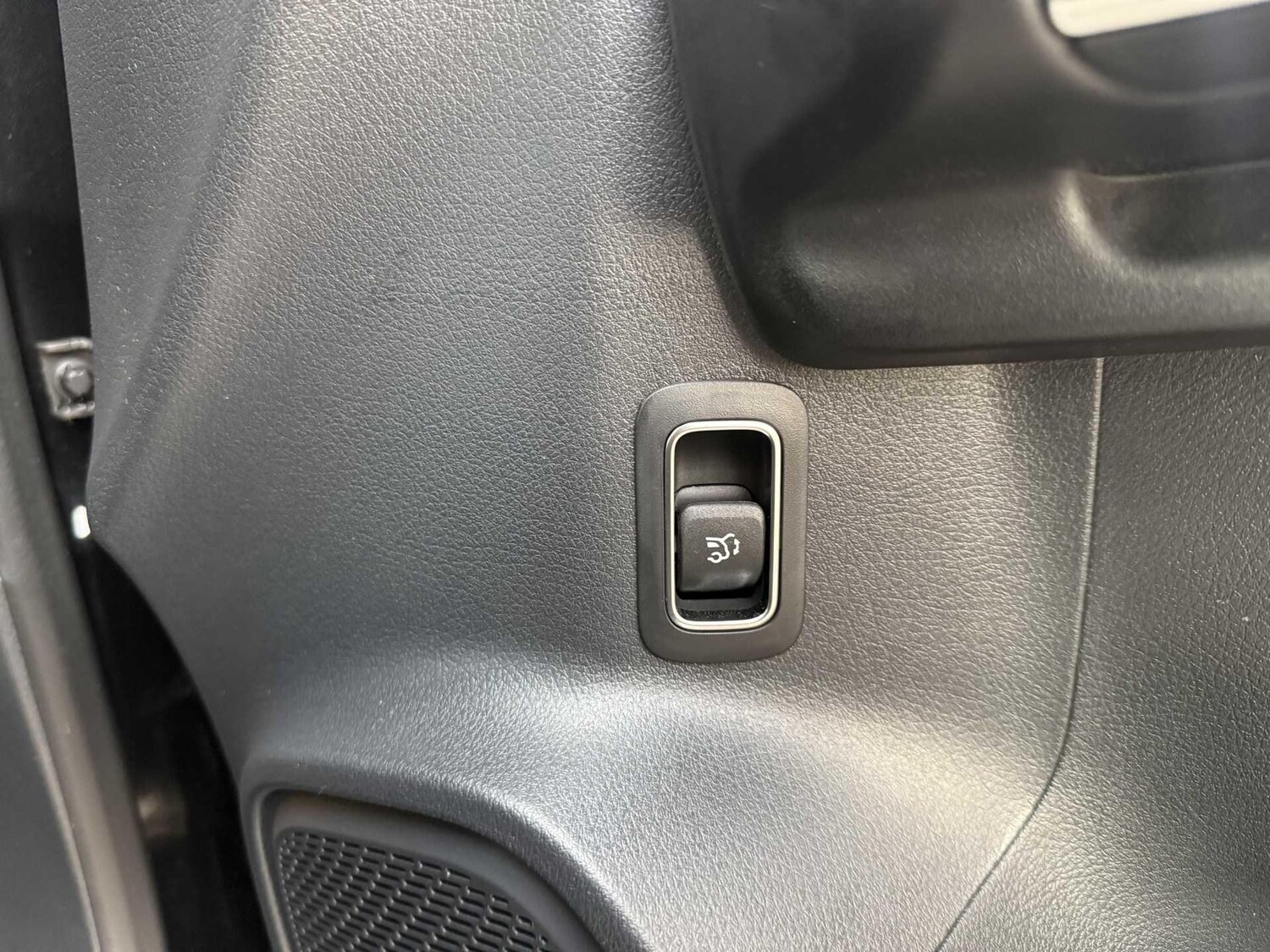 Used Mercedes-Benz GLB for sale - 77852734: Photo 33