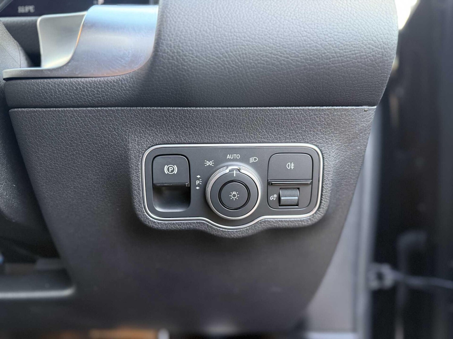 Used Mercedes-Benz GLB for sale - 77852982: Photo 28