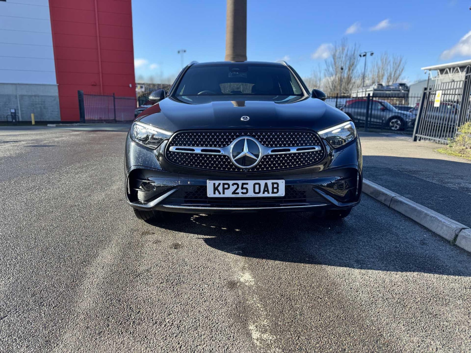 Used Mercedes-Benz GLC 2025 for sale - 77604618: Photo 2