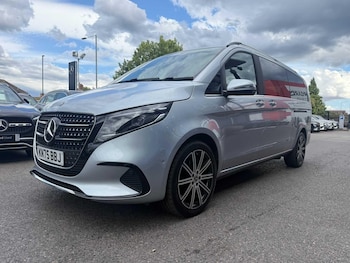 Used Mercedes-Benz V-Class 2025 for sale - 79440835: Photo