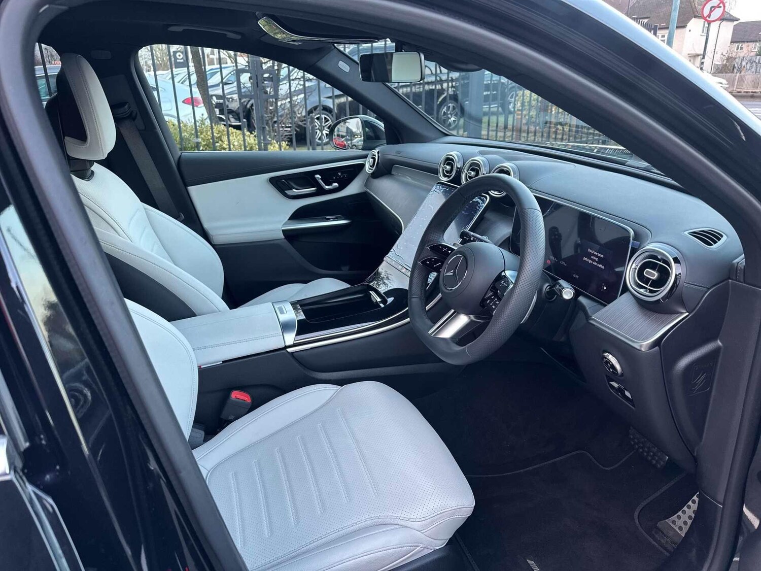 Used Mercedes-Benz GLC for sale - 77824425: Photo 16