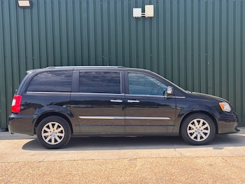 Used Chrysler Grand Voyager 2014 for sale - 79026857: Photo