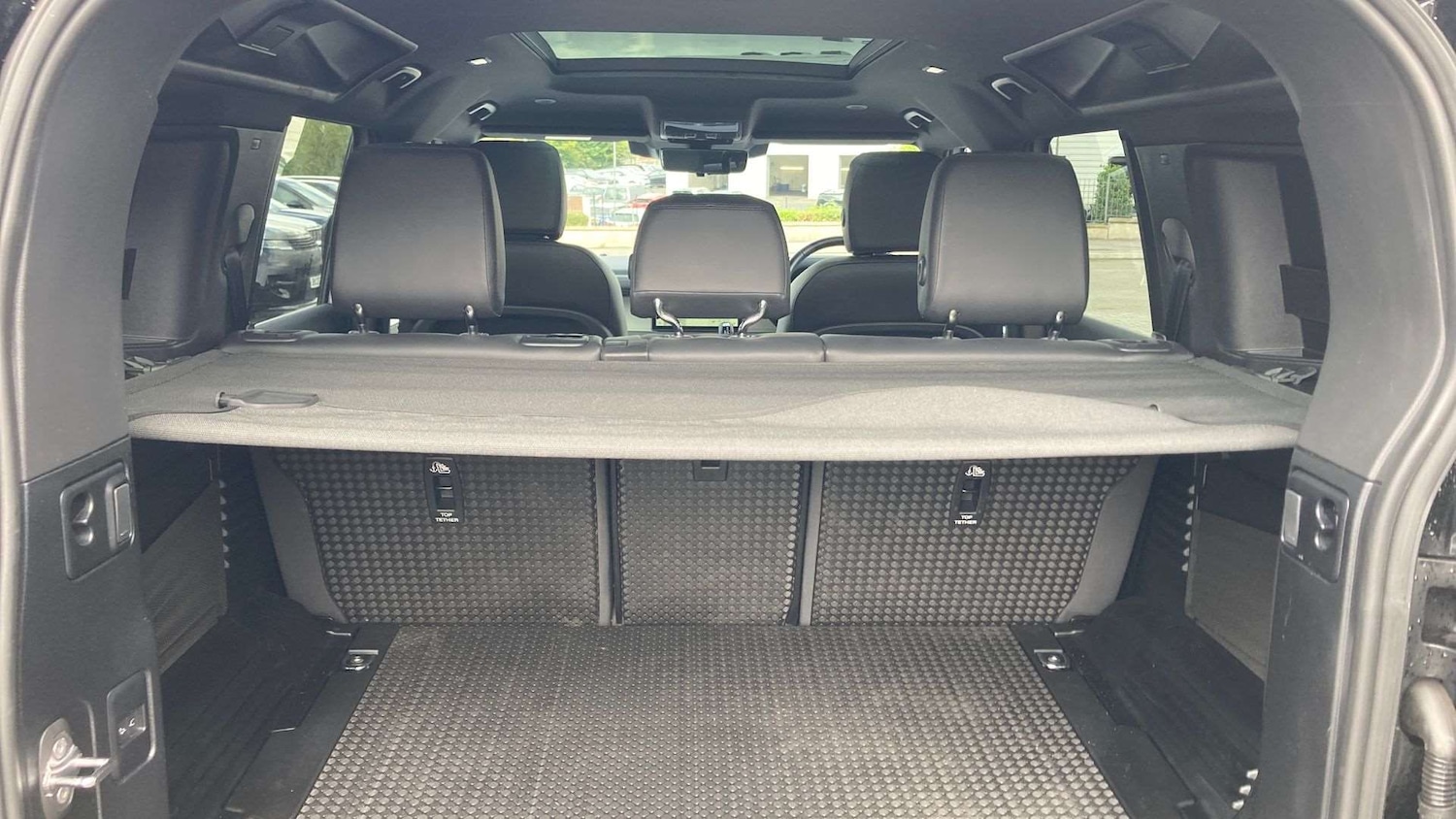 Used Land Rover Defender 2024 for sale - 77741129: Photo 10