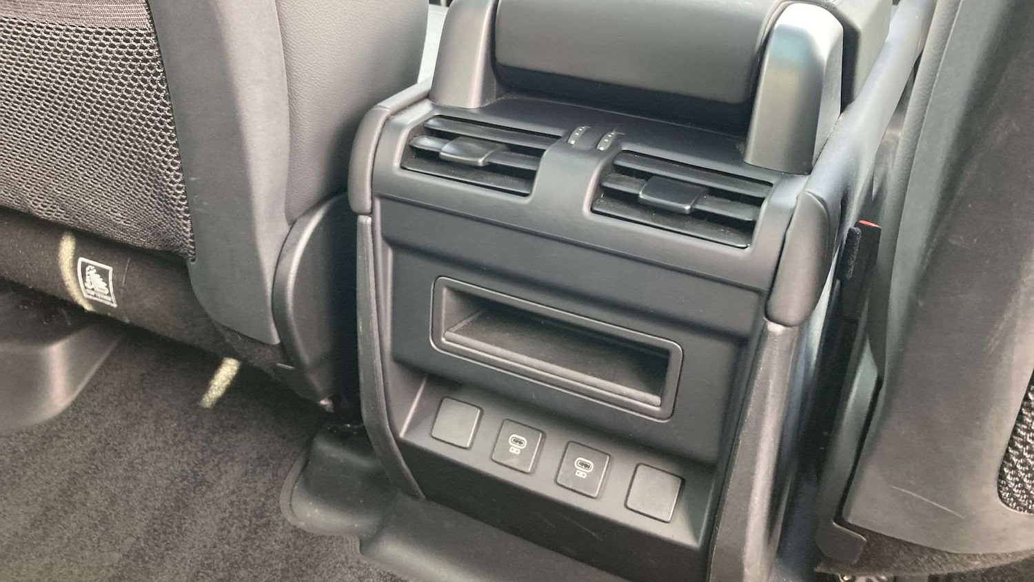 Used Land Rover Defender 2024 for sale - 77741129: Photo 18