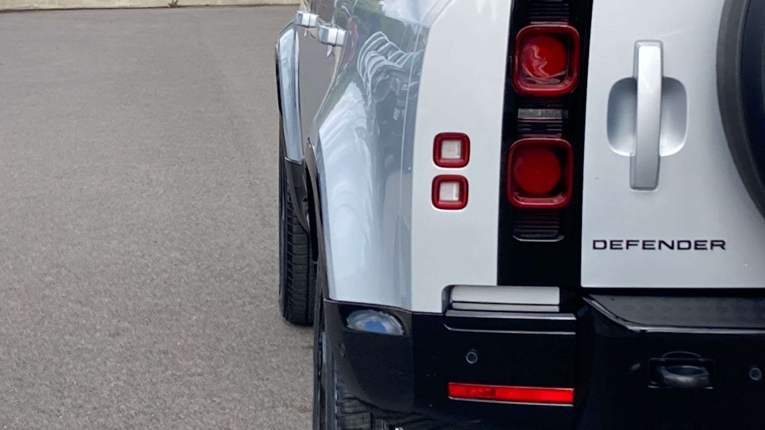 Used Land Rover Defender 2024 for sale - 77741129: Photo 26