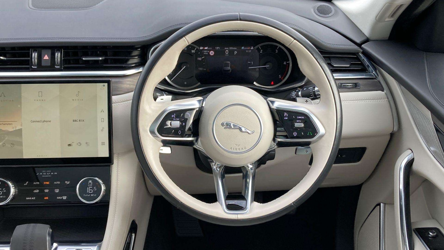 Used Jaguar F-Pace 2021 for sale - 76460339: Photo 15