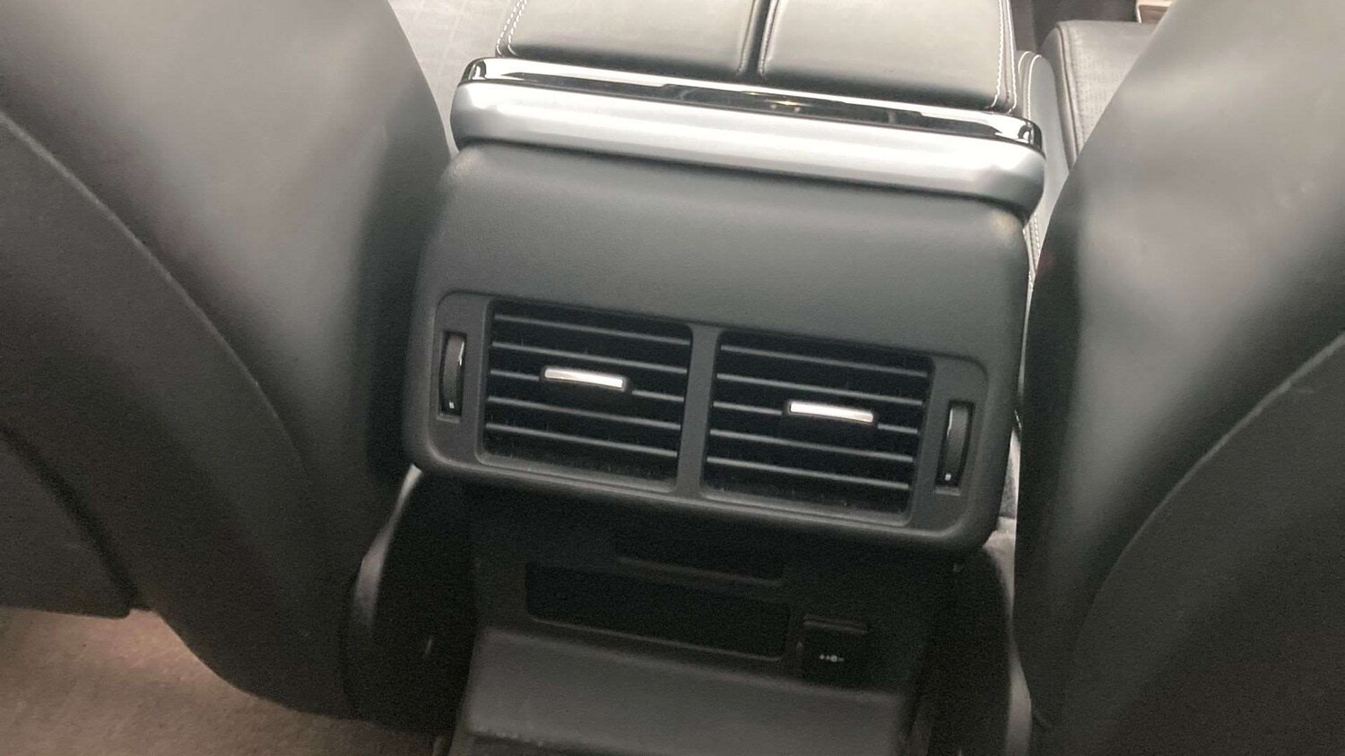 Used Land Rover Range Rover Velar 2024 for sale - 76955295: Photo 18