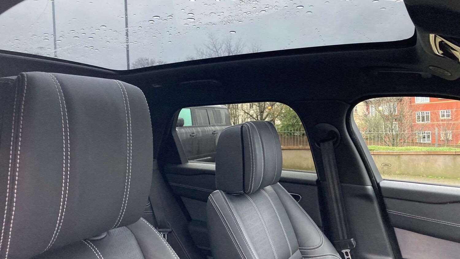 Used Land Rover Range Rover Velar 2024 for sale - 76955295: Photo 21