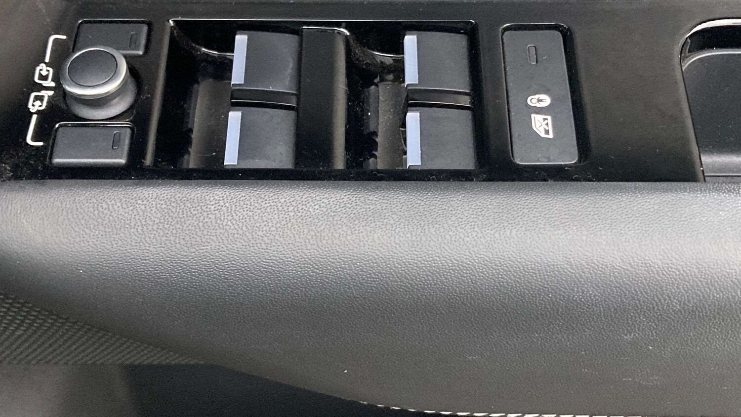 Used Land Rover Range Rover Velar 2024 for sale - 76955295: Photo 23