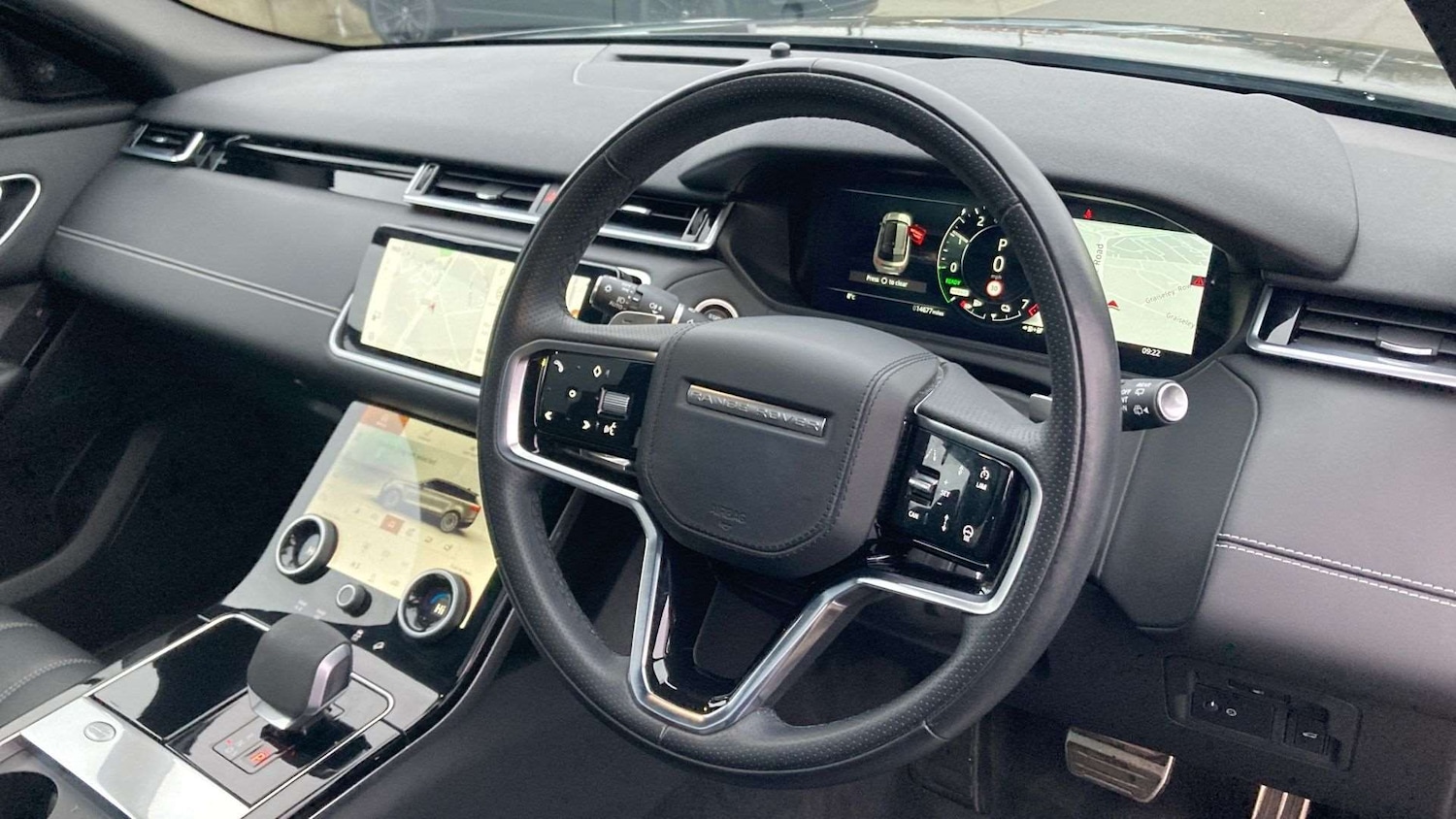 Used Land Rover Range Rover Velar 2024 for sale - 76955295: Photo 30