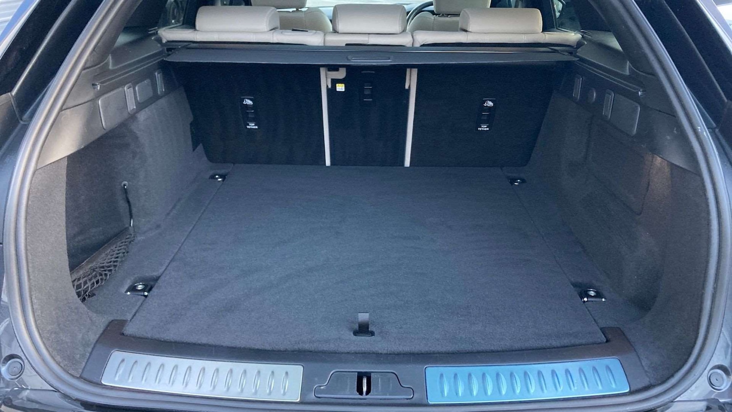 Used Land Rover Range Rover Velar 2023 for sale - 77553119: Photo 10