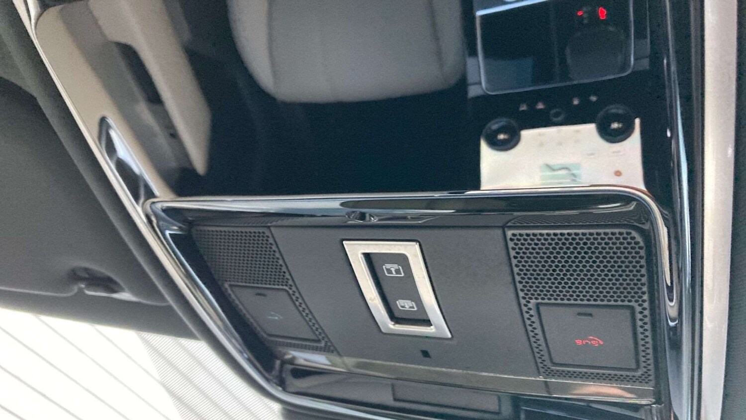 Used Land Rover Range Rover Velar 2023 for sale - 77553119: Photo 23