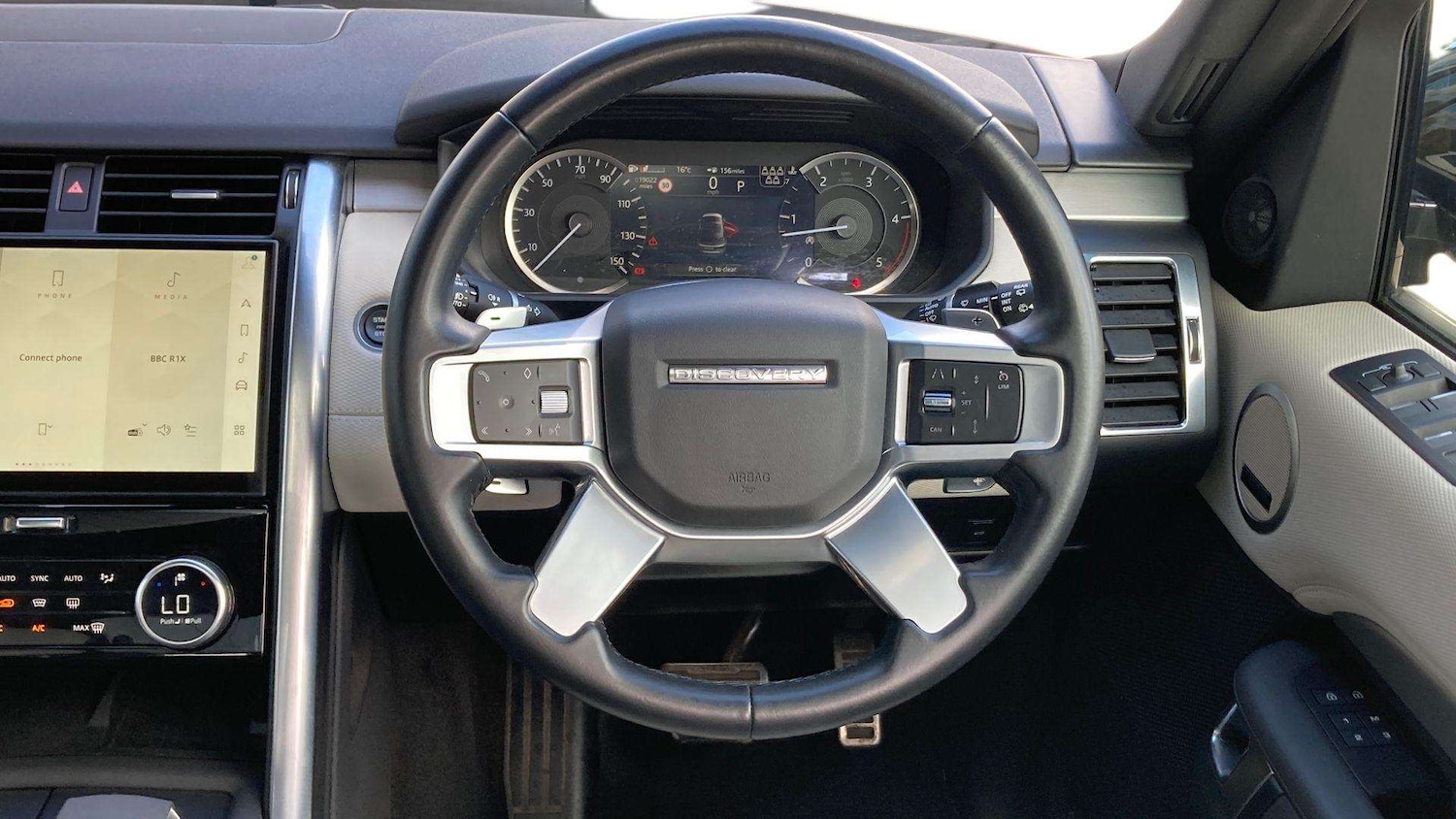 Used Land Rover Discovery 2022 for sale - 76459877: Photo 15