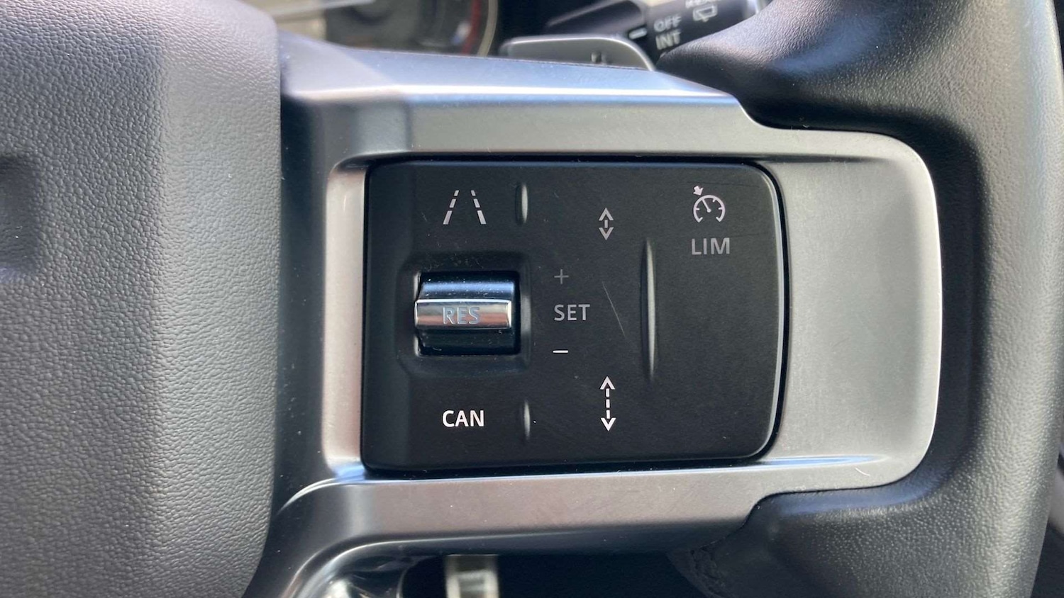 Used Land Rover Discovery 2022 for sale - 76459877: Photo 30