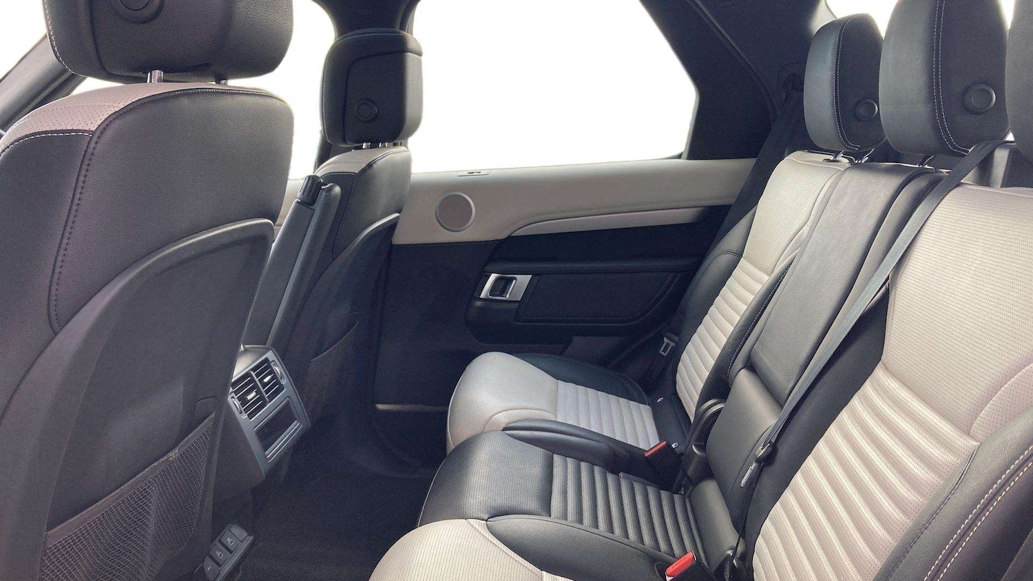 Used Land Rover Discovery 2022 for sale - 76459877: Photo 4