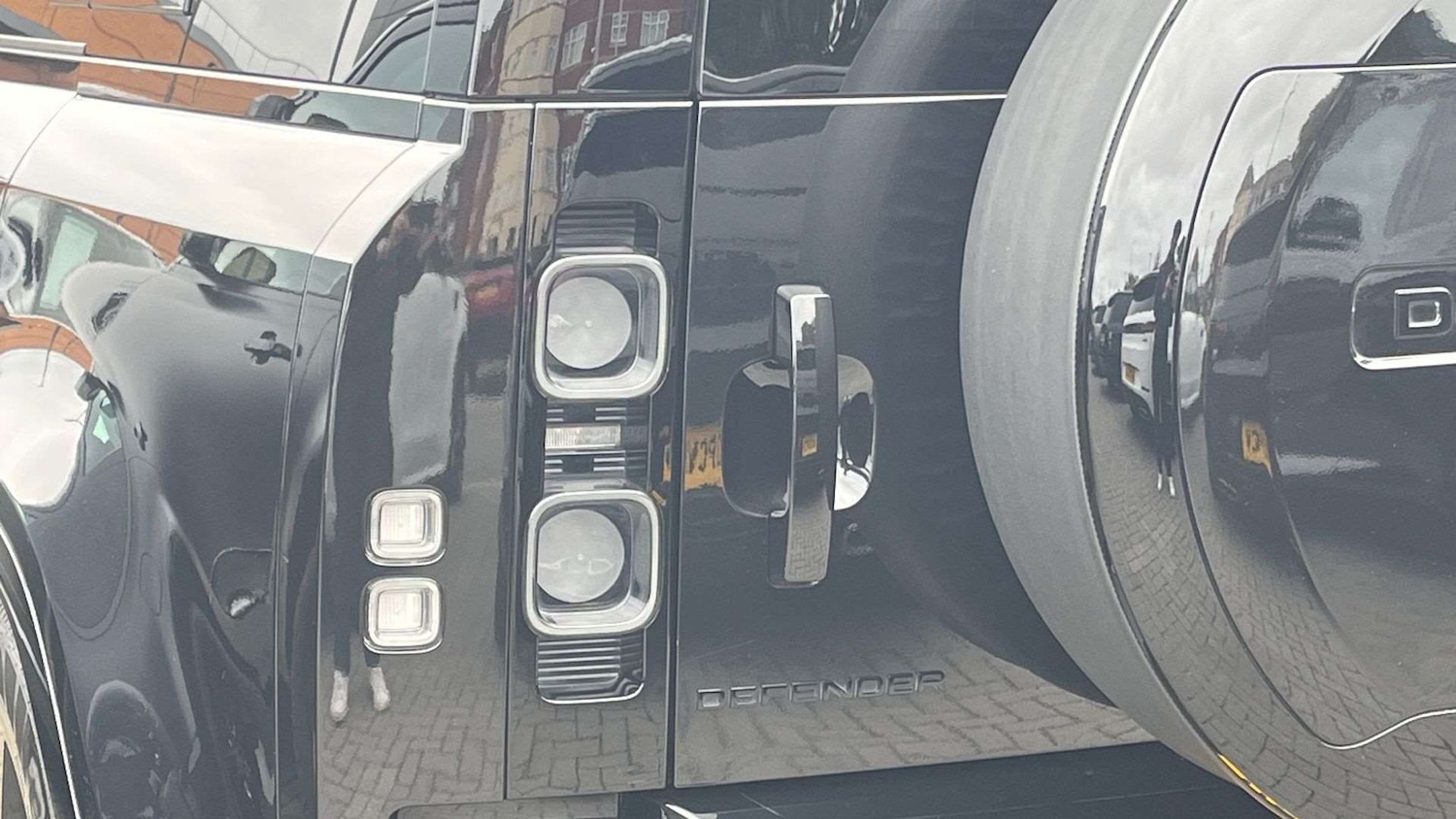 Used Land Rover Defender 2024 for sale - 76460263: Photo 19