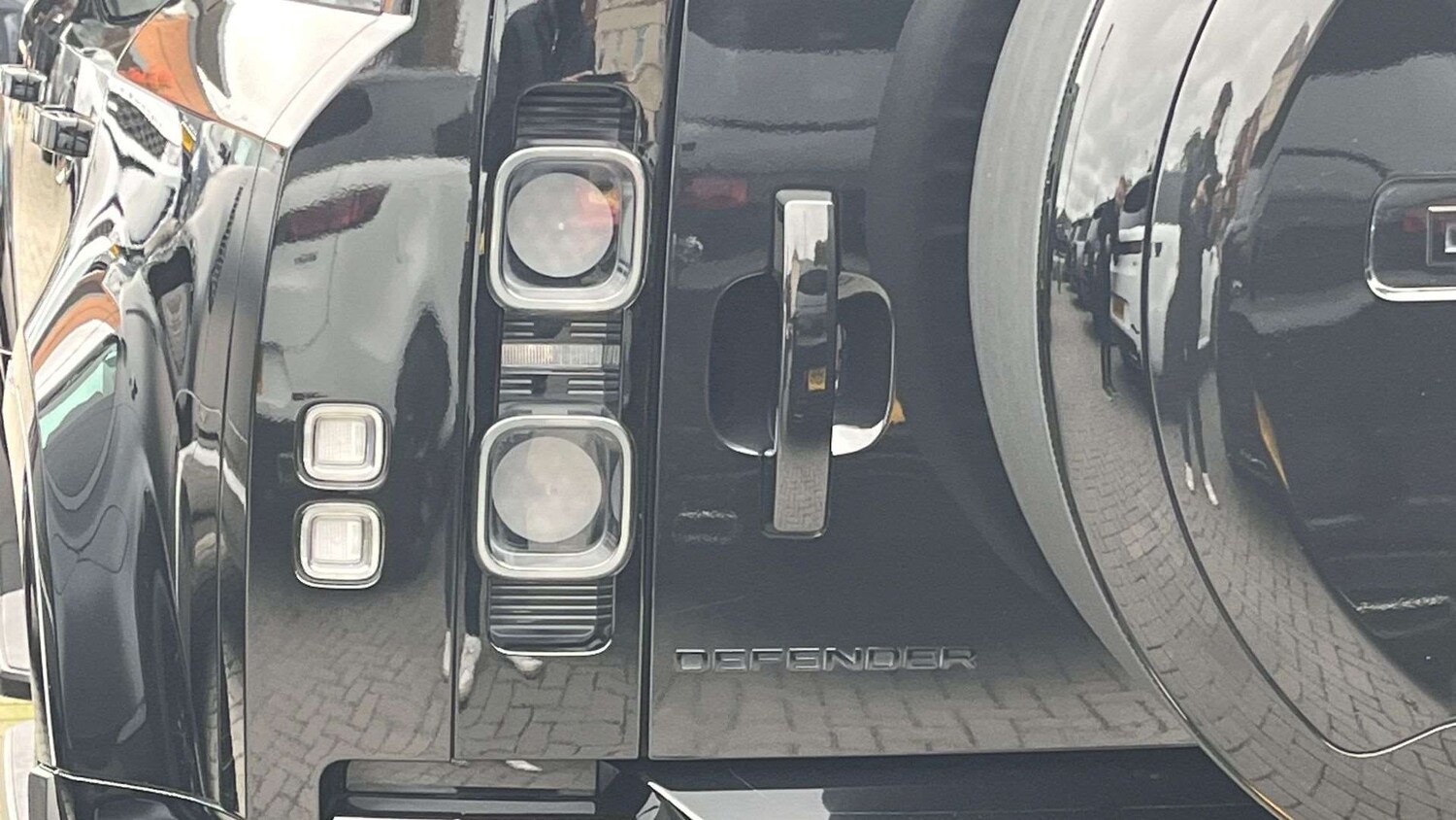 Used Land Rover Defender 2024 for sale - 76460263: Photo 26